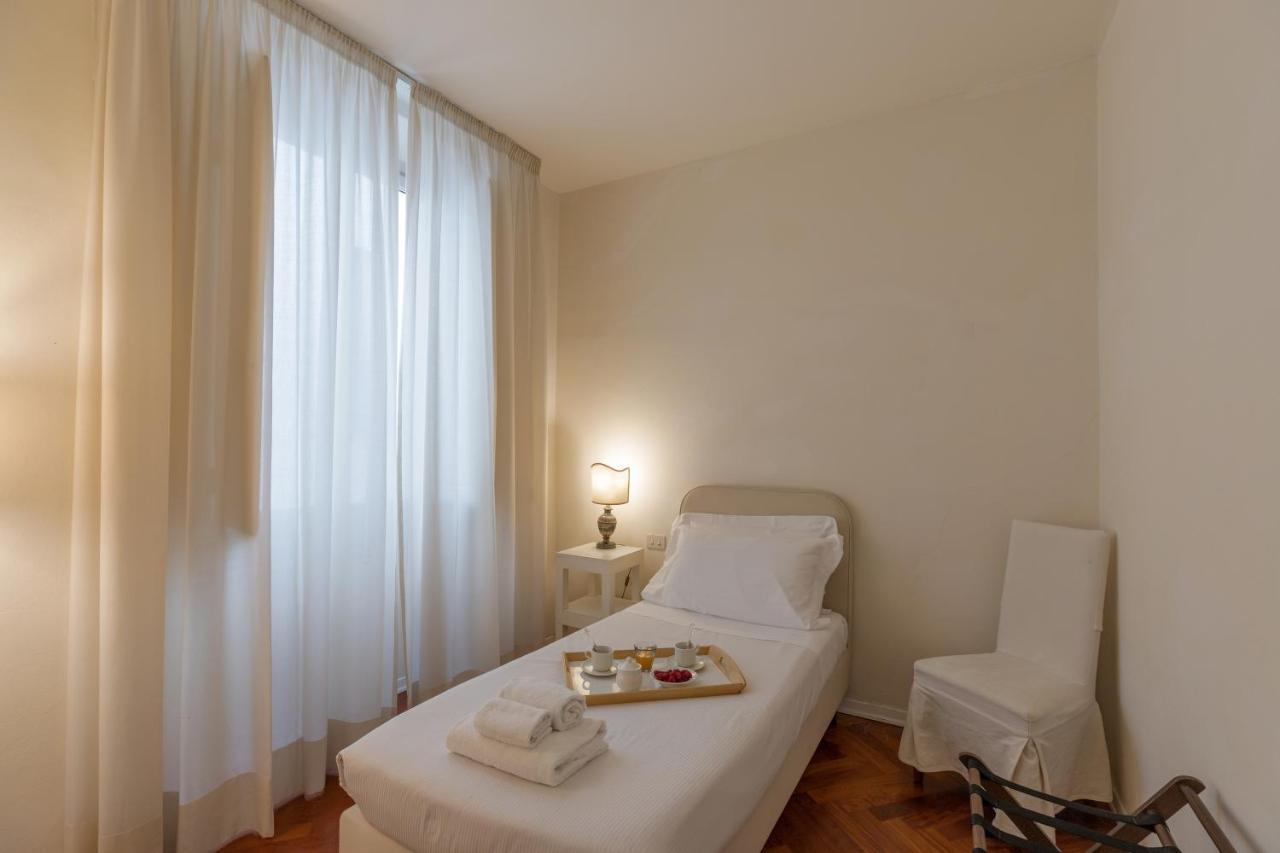 Seta Spacious Apartment Next To The Duomo ฟลอเรนซ์ ภายนอก รูปภาพ