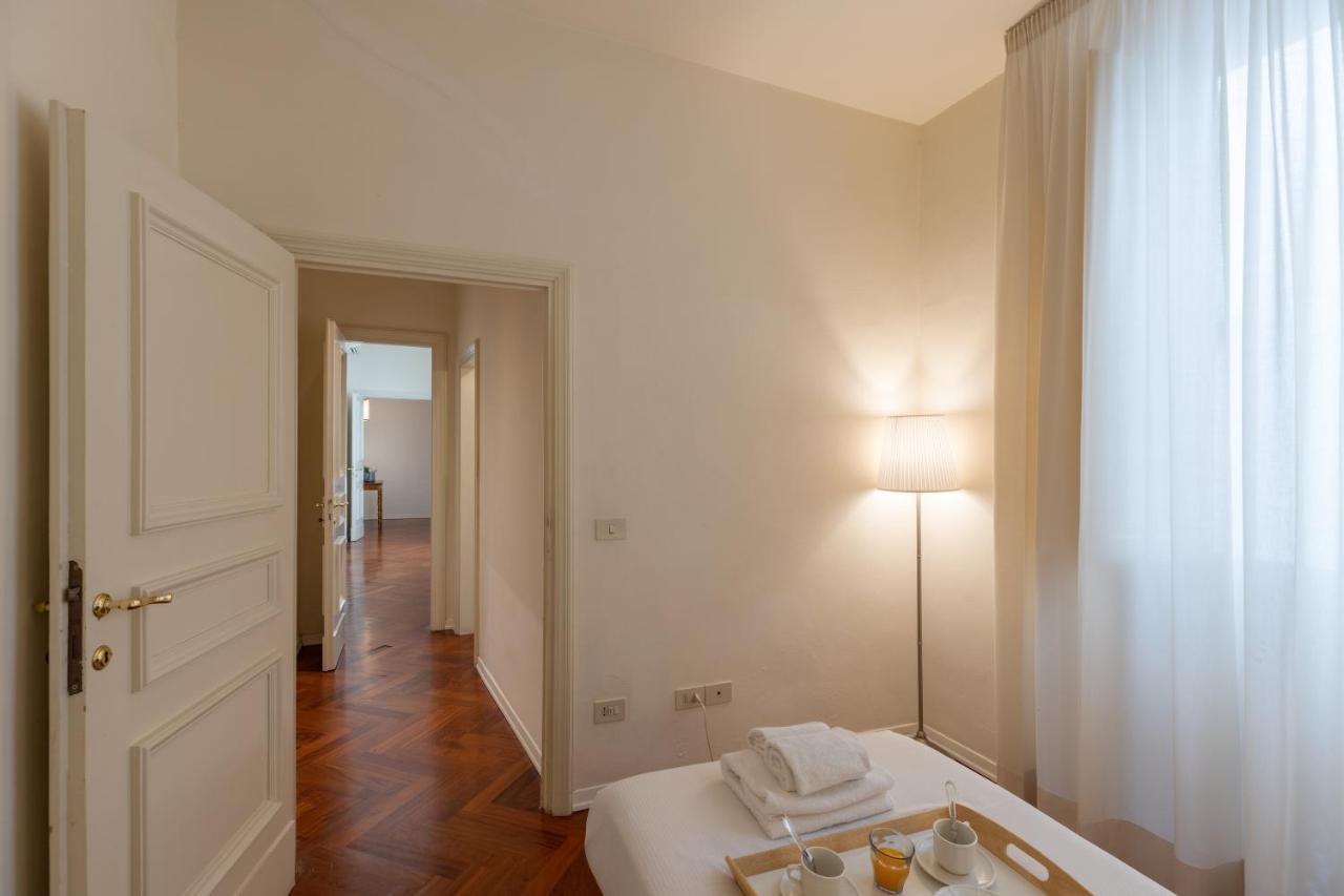 Seta Spacious Apartment Next To The Duomo ฟลอเรนซ์ ภายนอก รูปภาพ