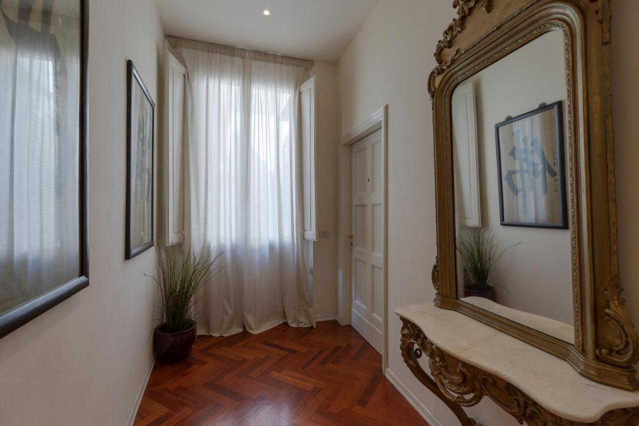 Seta Spacious Apartment Next To The Duomo ฟลอเรนซ์ ภายนอก รูปภาพ