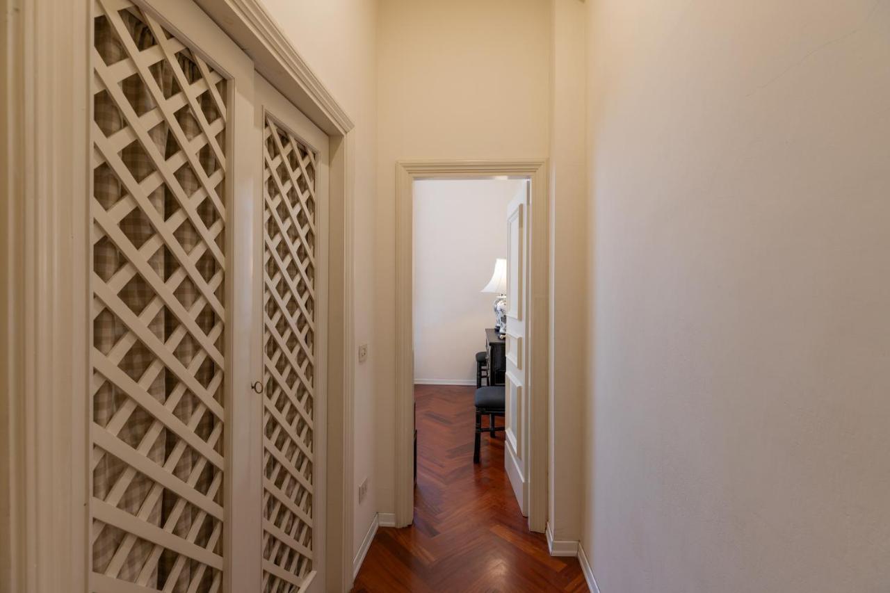 Seta Spacious Apartment Next To The Duomo ฟลอเรนซ์ ภายนอก รูปภาพ